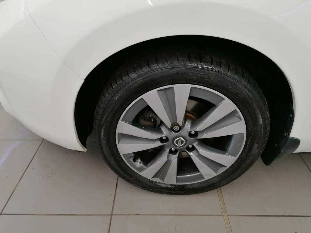 Nissan Leaf 30Kwh Tekna Hatchback White #1