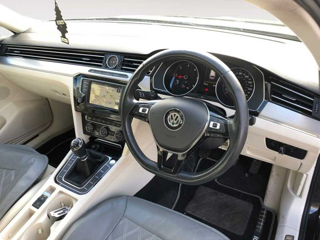 Volkswagen Passat 2.0 Tdi Bluemotion Tech Gt Estate Black #1