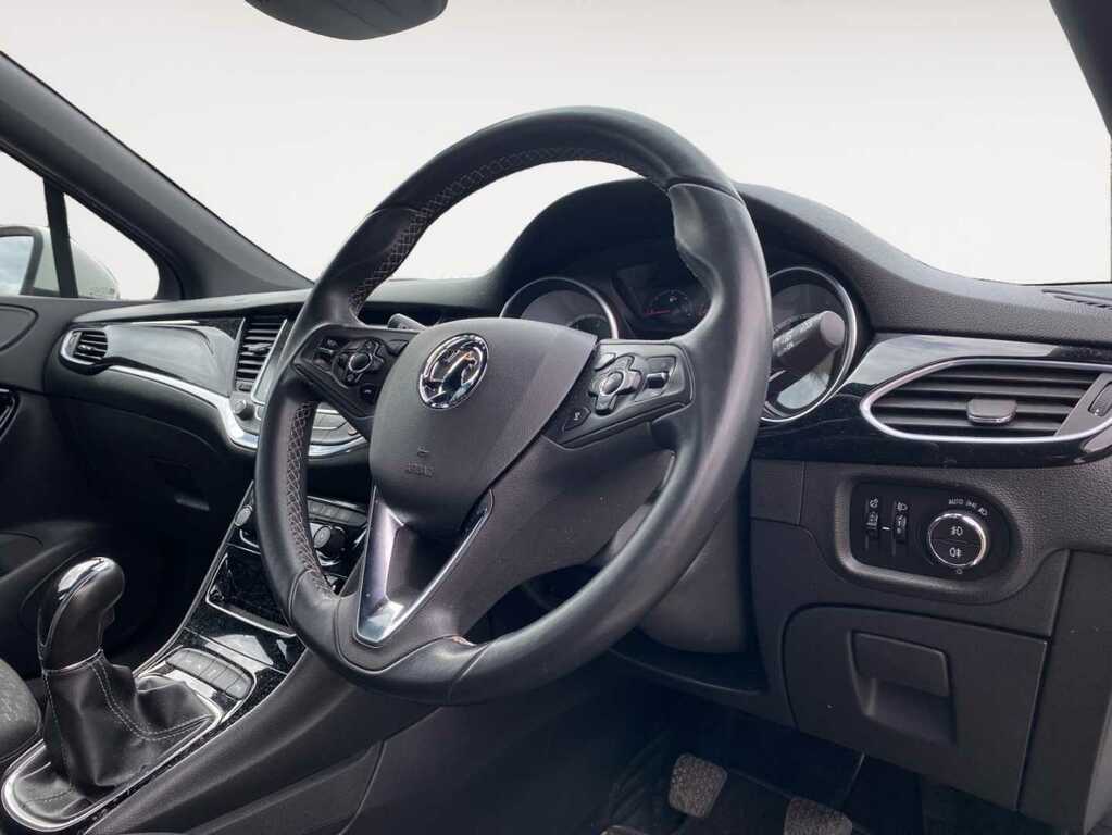 Compare Vauxhall Astra 1.6 Cdti Blueinjection Sri Nav Hatchback CK66MKG White