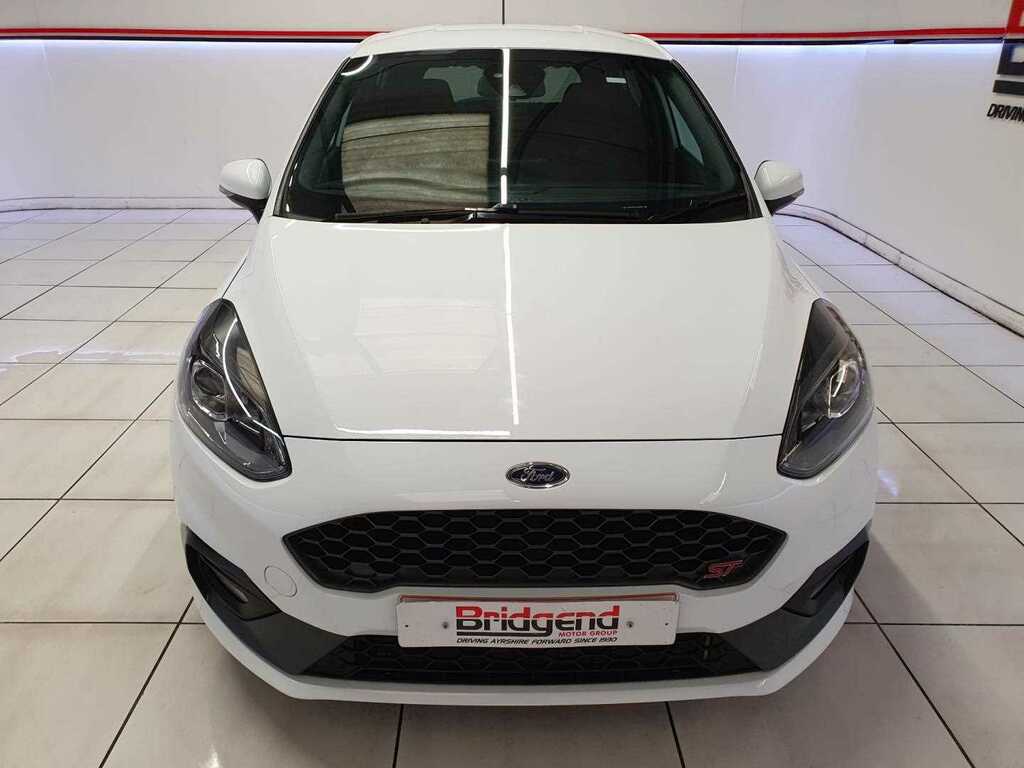 Compare Ford Fiesta 1.5T Ecoboost St-2 Hatchback AY68JJZ White
