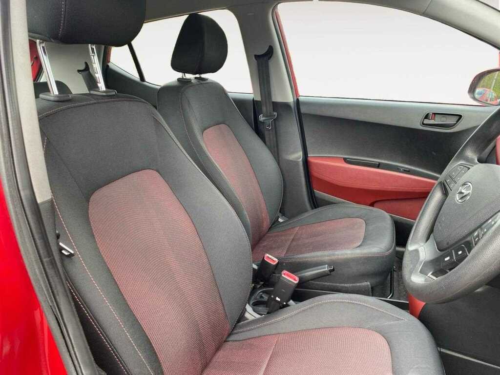 Compare Hyundai I10 1.0 Se Hatchback SE66NTA Red
