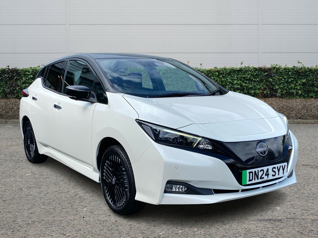 Compare Nissan Leaf Hat E Tekna 160Kw 59Kwh DN24SYY White