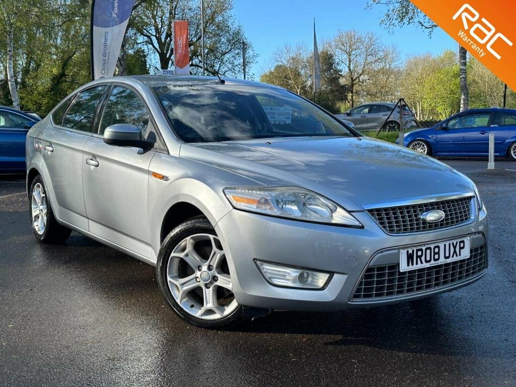 Compare Ford Mondeo Hatchback WR08UXP Silver
