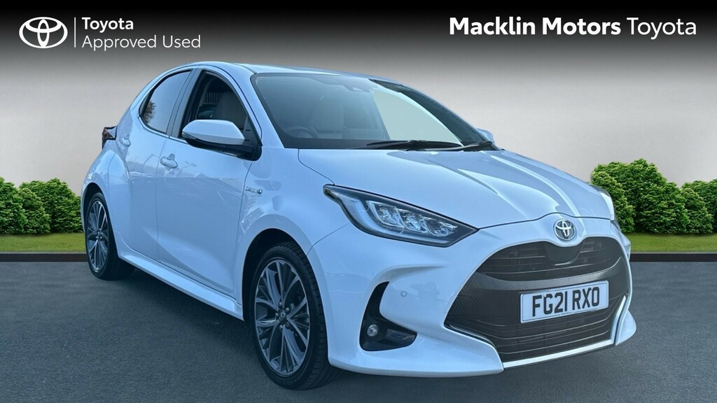 Compare Toyota Yaris Excel FG21RXO White