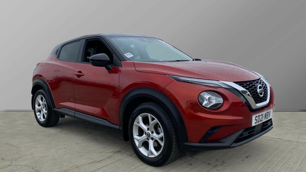 Compare Nissan Juke Dig-t N-connecta SD21MBV Red