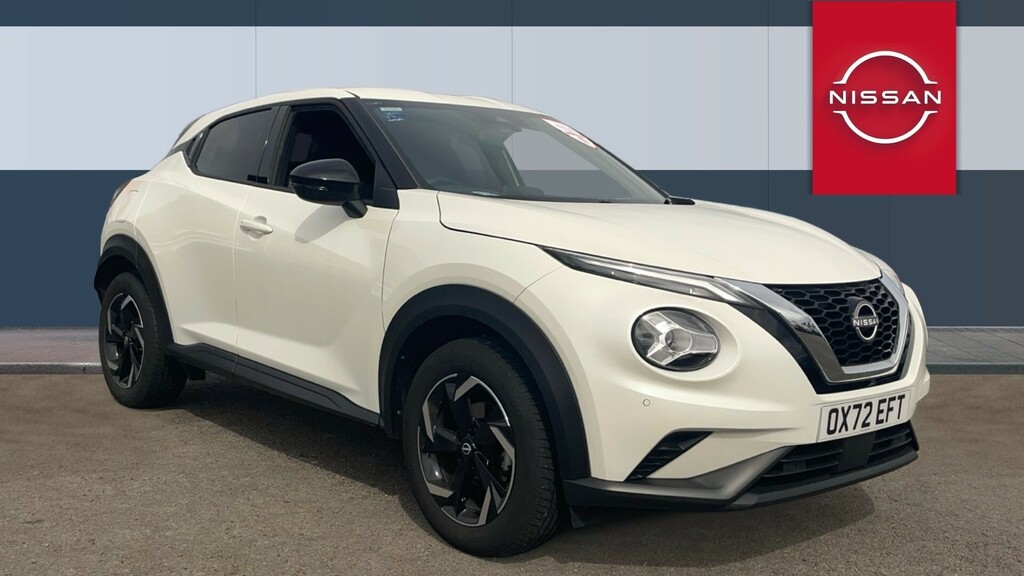 Compare Nissan Juke N-connecta OX72EFT White