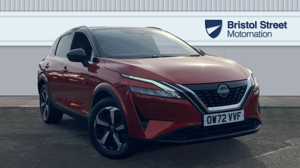 Compare Nissan Qashqai N-connecta OW72VVF Red
