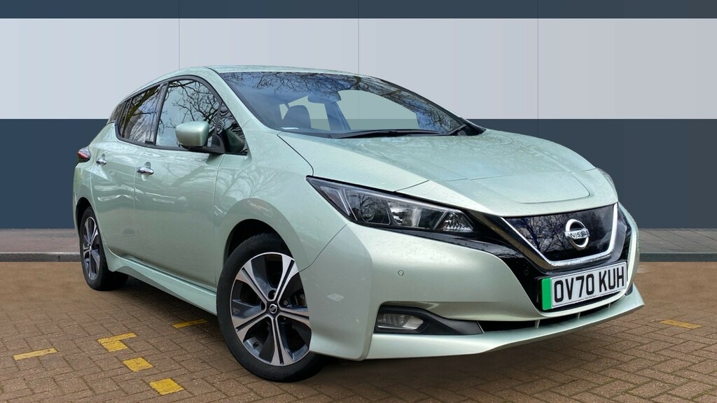 Compare Nissan Leaf N-connecta OV70KUH Silver