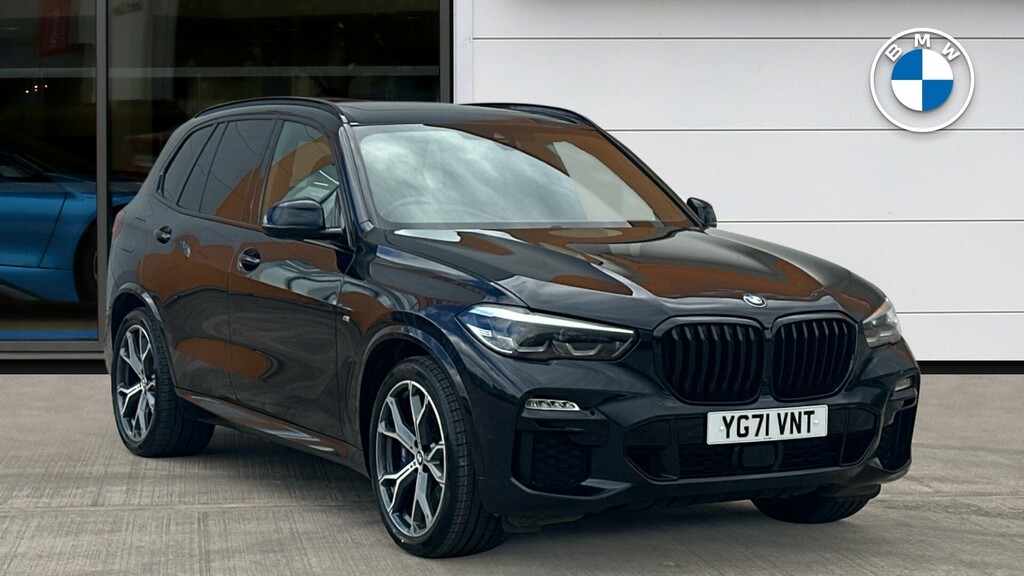 Compare BMW X5 M M Sport YG71VNT Black
