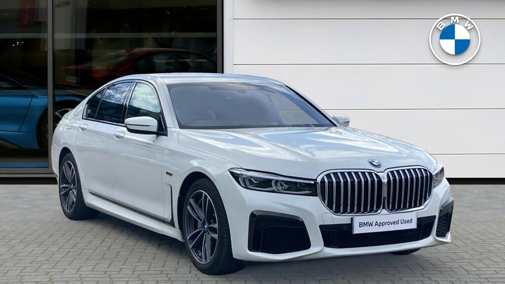 BMW 7 Series M Sport White #1