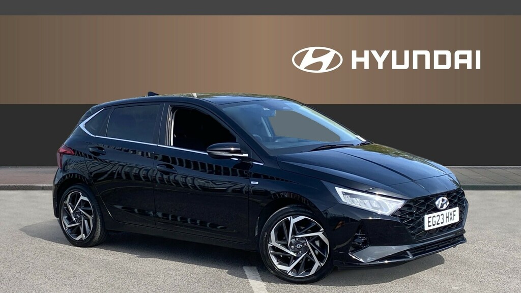 Compare Hyundai I20 Premium EG23HXF Black