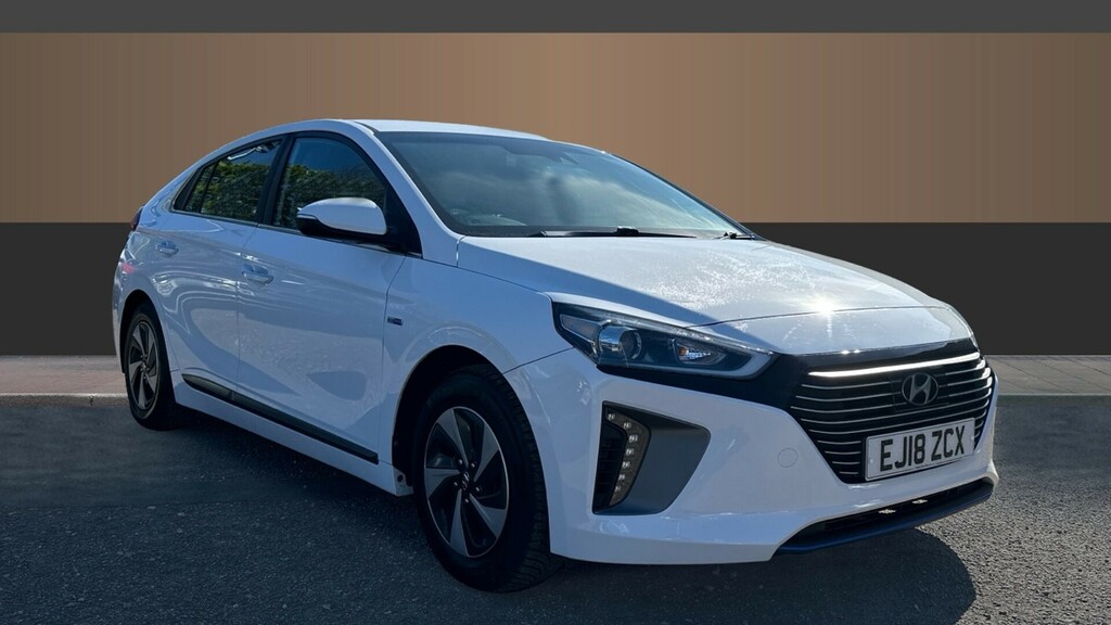 Hyundai Ioniq Premium White #1