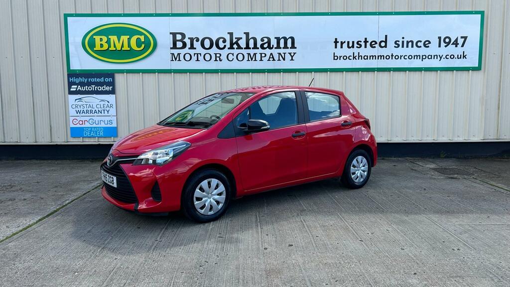 Compare Toyota Yaris 1.0 Vvt-i Active Euro 5 FH15ZGB Red