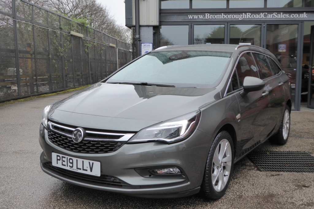 Compare Vauxhall Astra Astra PE19LLV Grey
