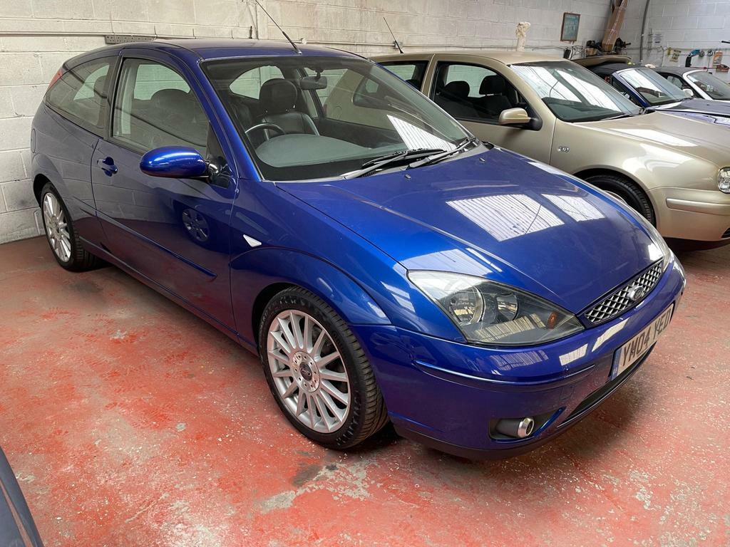 Compare Ford Focus 2.0 St-170 YM04YED Blue