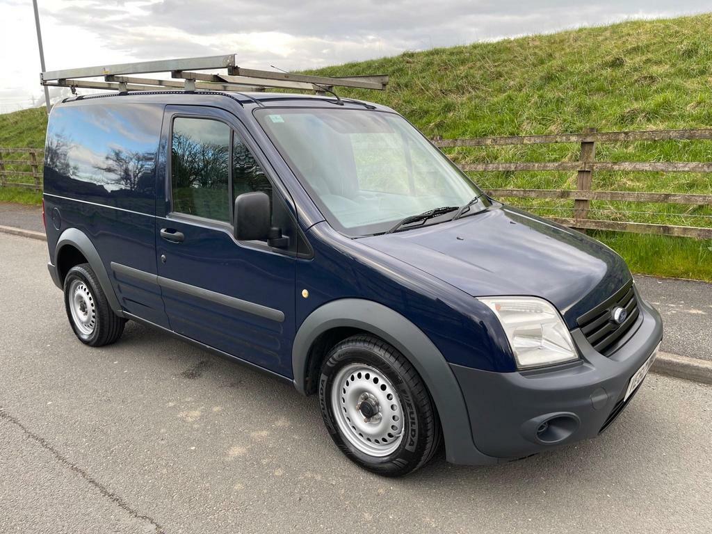 Compare Ford Transit Connect Connect 1.8 Tdci T220 L1 H1 VE60DNU Blue