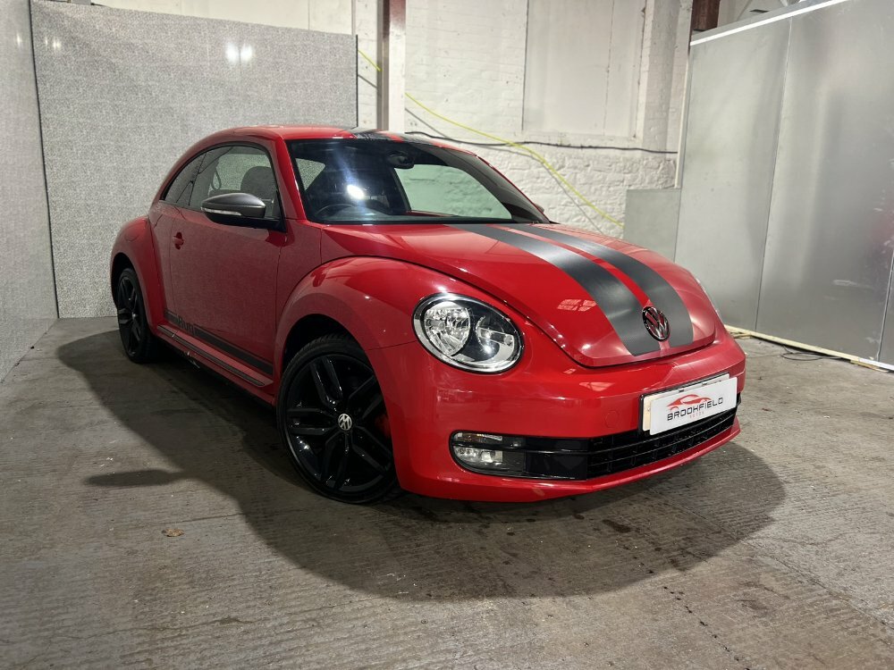 Compare Volkswagen Beetle 1.4 Tsi Design Hatchback Euro 5 RO12VZY Red