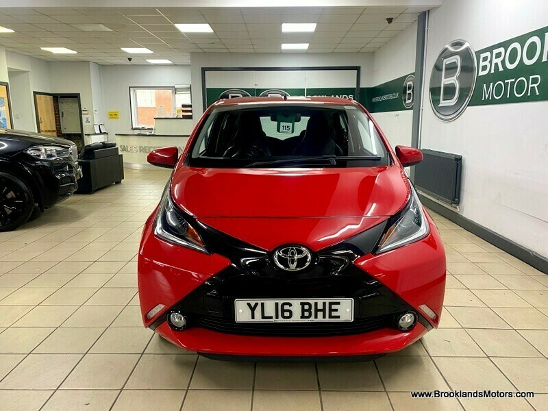 Compare Toyota Aygo 1.0 Vvt-i X-pression 1X Service, Leather, Reverse YL16BHE Red