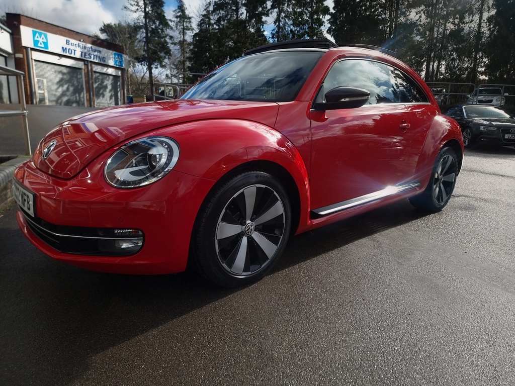 Compare Volkswagen Beetle Sport Tsi Bluemotion Technology U13311 Ulez GU12WFB Red