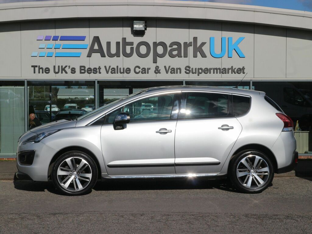 Compare Peugeot 3008 1.6 Blue Hdi Ss Allure 120 Bhp EF66DYV Blue