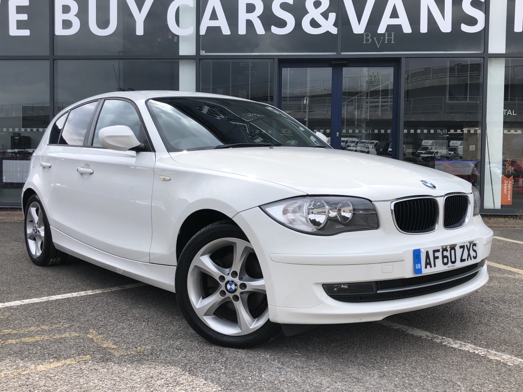 Compare BMW 1 Series 1 Series AF60ZXS White