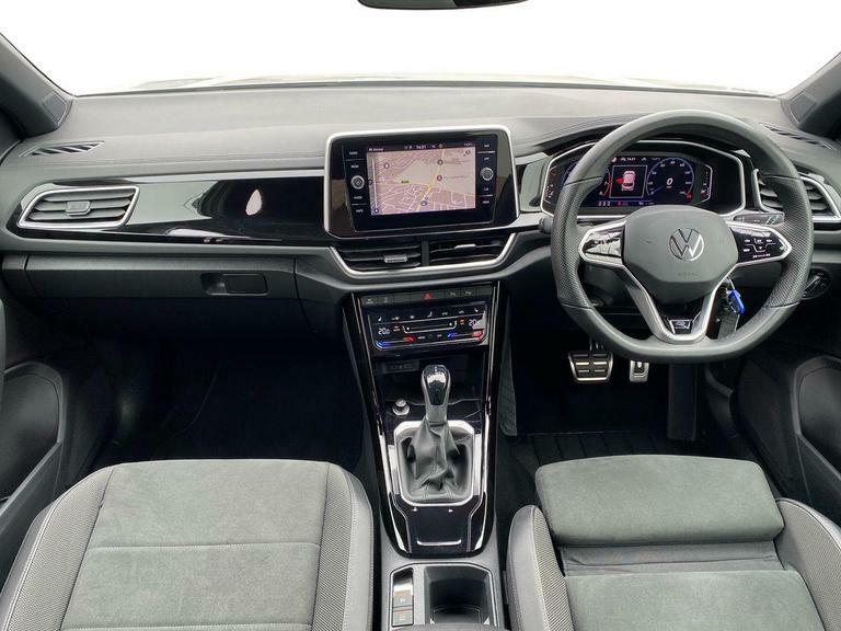 Compare Volkswagen T-Roc Mk1 Facelift 2022 1.5 Tsi R-line 150Ps Dsg GV72HAU 