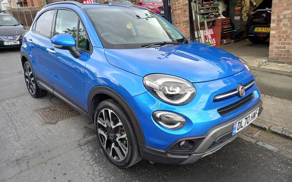Compare Fiat 500X 1.3 Firefly Turbo Multiair City Cross Dct Euro 6 DL70HWF Blue