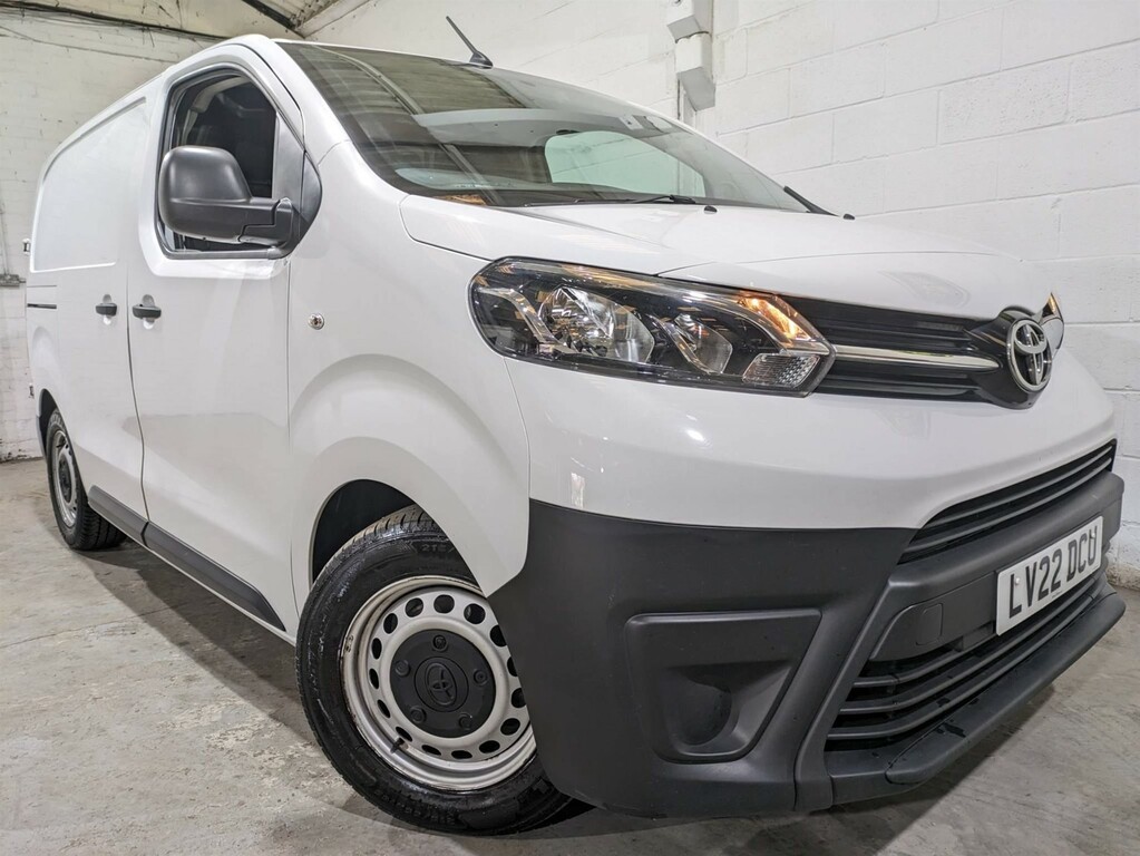 Compare Toyota PROACE 1.5D Active Compact Panel Van Swb Euro 6 6Dr LV22DCU White