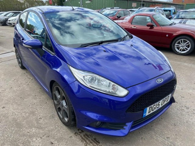 Compare Ford Fiesta 1.6 St-3 180 Bhp DG15OPD Blue