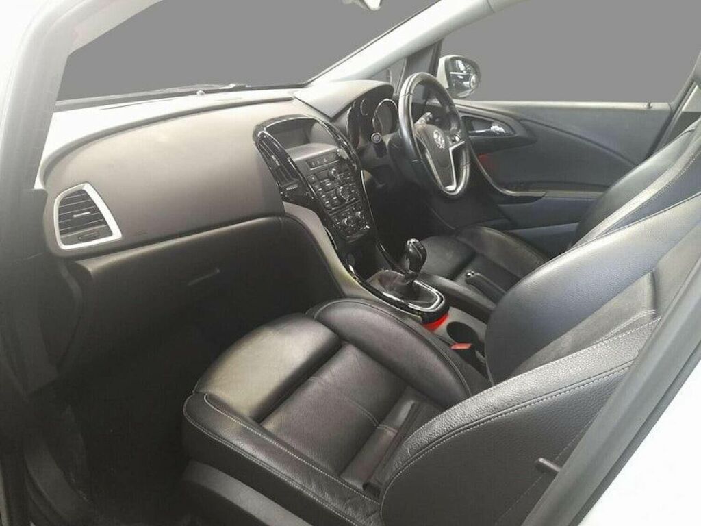 Compare Vauxhall Astra Hatchback 1.6I Elite Euro 6 201565 LT65AWA White