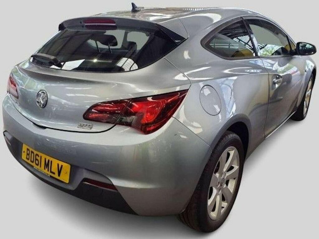 Compare Vauxhall Astra GTC Coupe 1.4T 16V Sport Euro 5 Ss 201161 BD61MLV Silver