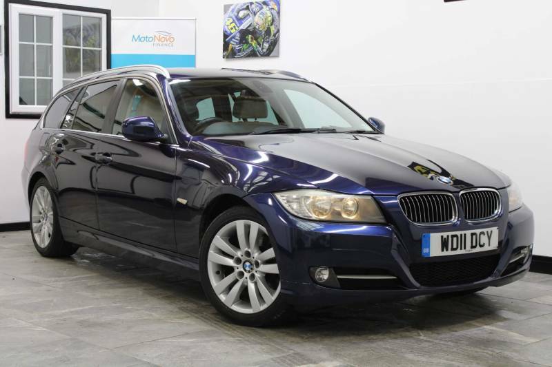 Compare BMW 3 Series 320D 184 Exclusive Edition WD11DCY Blue