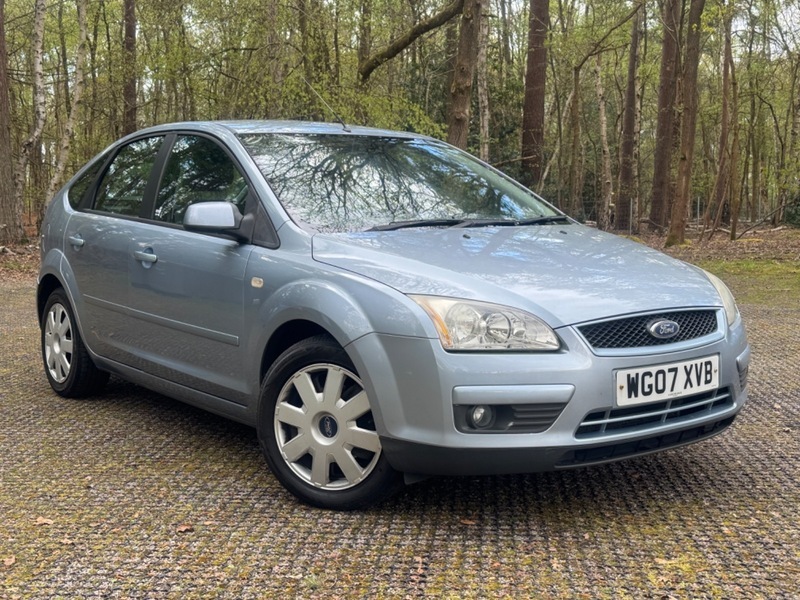 Compare Ford Focus Style 115 WG07XVB Blue