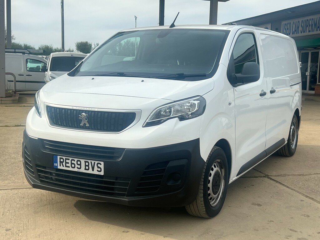 Compare Peugeot Expert 1.5 Bluehdi 1000 Professional Standard Panel Van 6 RE69BVS White