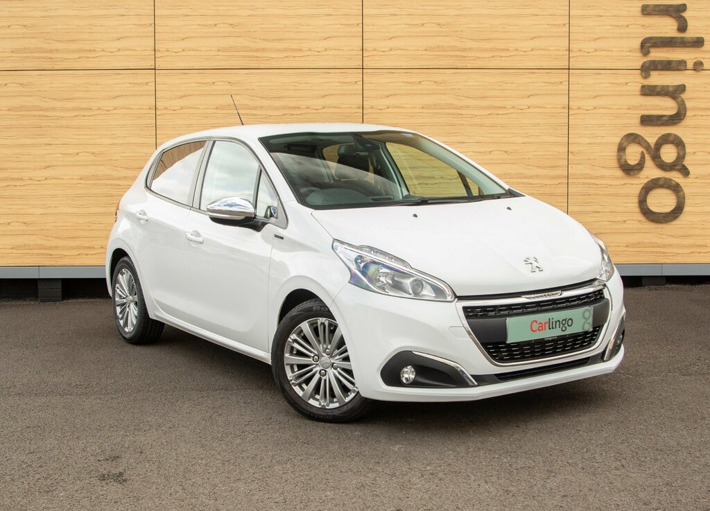 Compare Peugeot 208 Puretech Ss Signature YT69LLR White