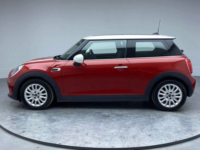 Compare Mini Hatch 1.5 Cooper Euro 6 Ss YK15CWS Red