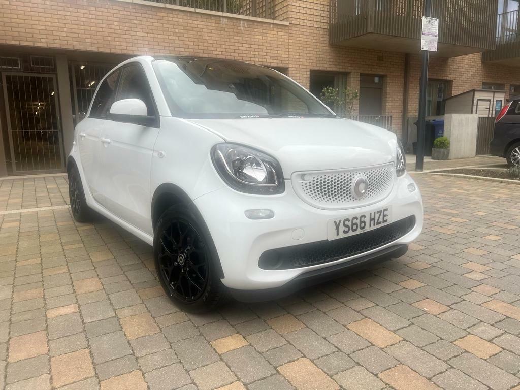 Compare Smart Forfour 1.0 Edition White Twinamic Euro 6 Ss YS66HZE White