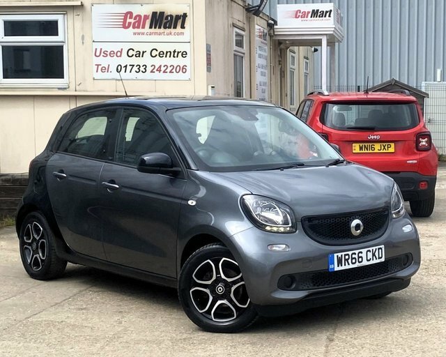 Compare Smart Forfour 0.9 Prime T 90 Bhp WR66CKD Grey