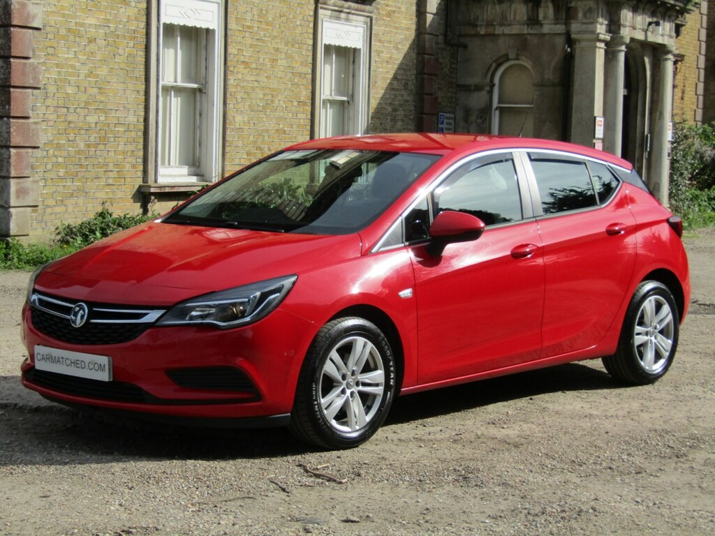 Compare Vauxhall Astra 1.6 Cdti 16V Design FN16YZZ Red