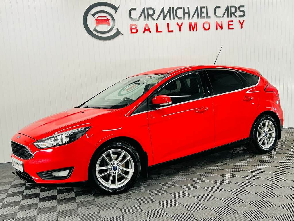 Compare Ford Focus Zetec Tdci WJZ7254 Red