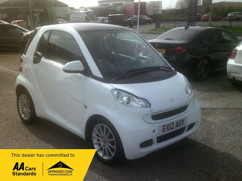 Smart Fortwo Coupe Coupe White #1