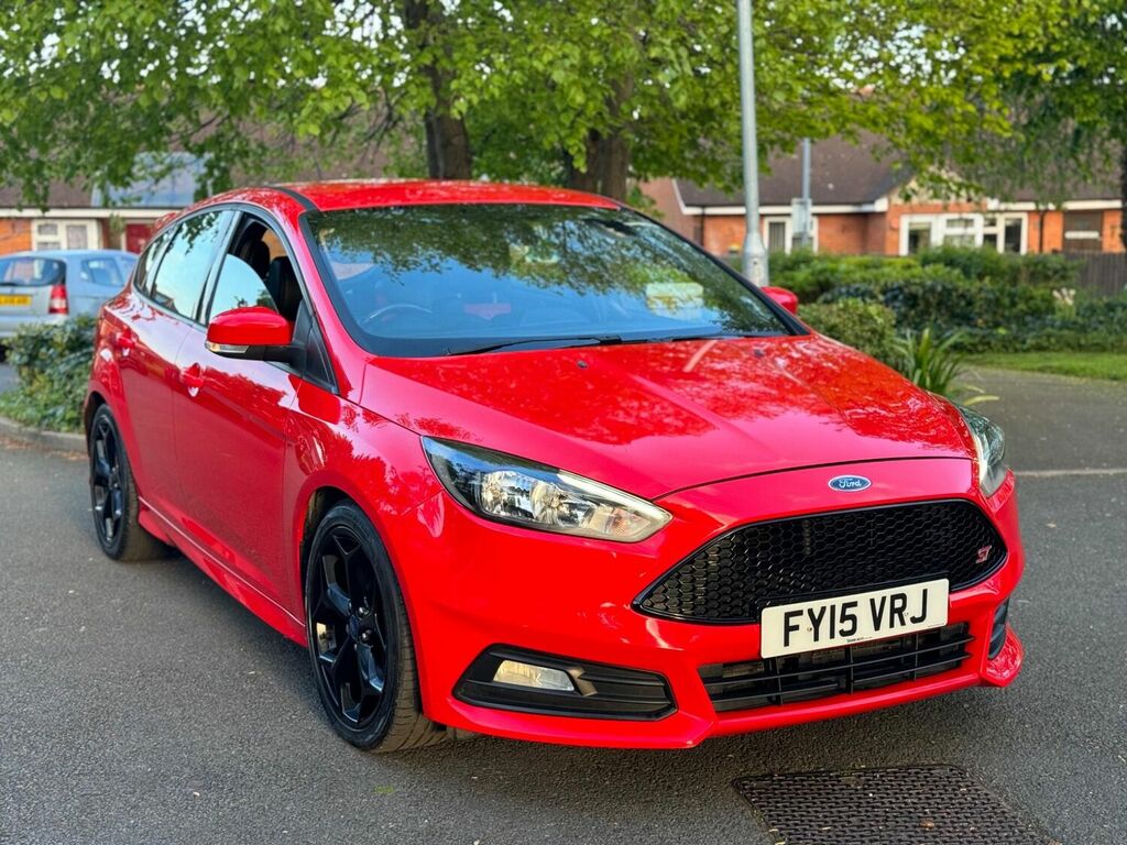 Compare Ford Focus Focus St-2 Tdci FY15VRJ Red