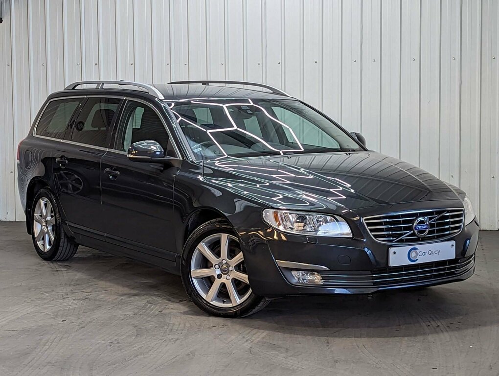 Compare Volvo V70 D4 Se Lux KP16TLY 