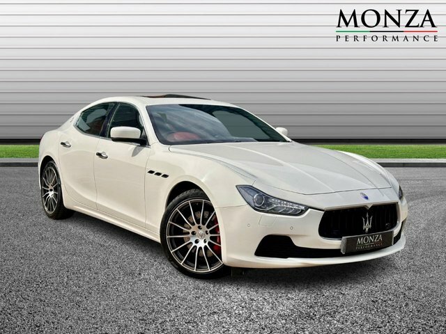 Compare Maserati Ghibli 2017 3.0 S 410 Bhp FGZ4344 White