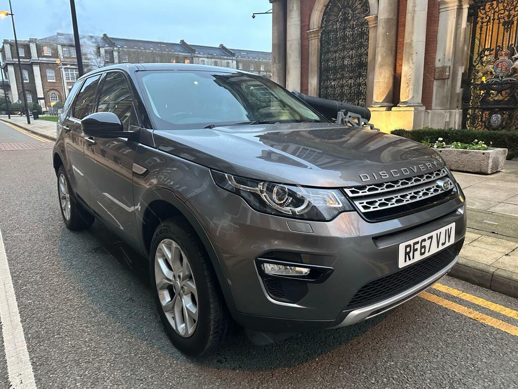 Compare Land Rover Discovery Td4 Hse RF67VJV Grey