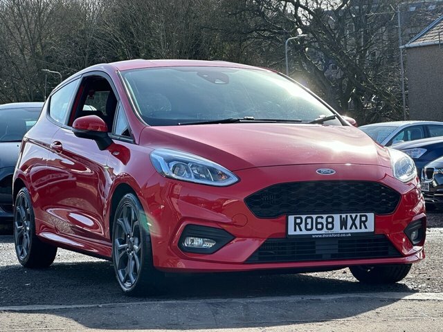 Compare Ford Fiesta 1.0 St-line 99 RO68WXR Red