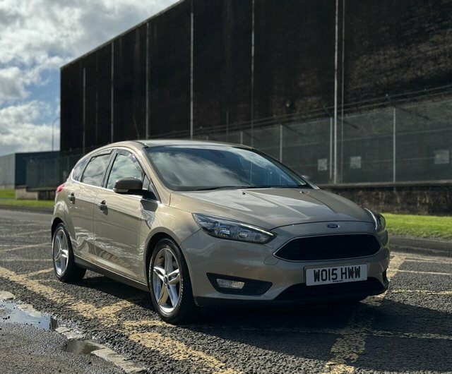 Compare Ford Focus 1.5 Zetec Tdci WO15HWW Silver