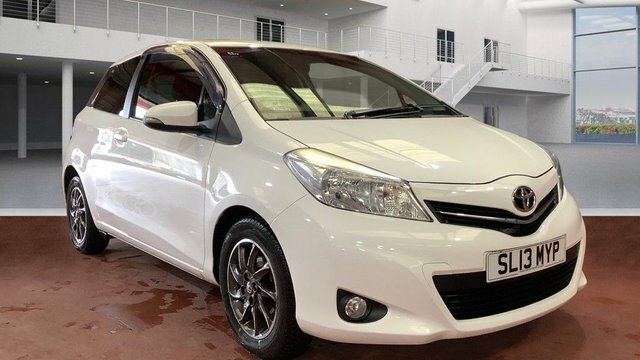 Compare Toyota Yaris 1.0 Vvt-i Edition SL13MYP White