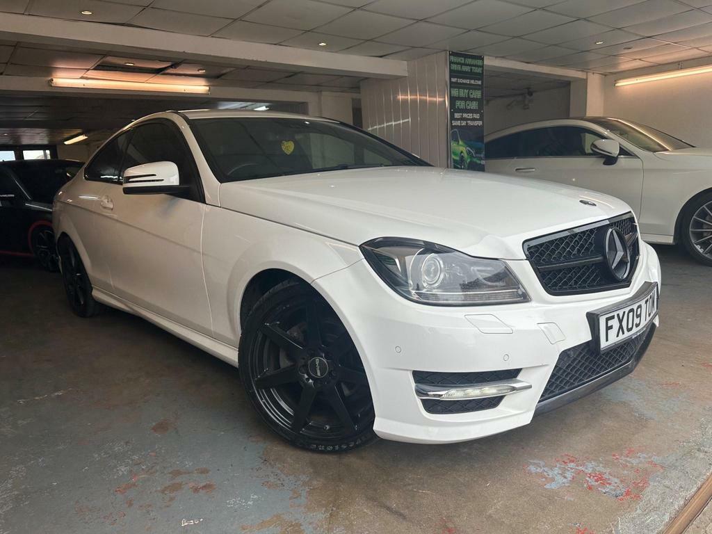 Compare Mercedes-Benz C Class 2.1 C220 Cdi Amg Sport Edition G-tronic Euro 5 S FX09TOM White