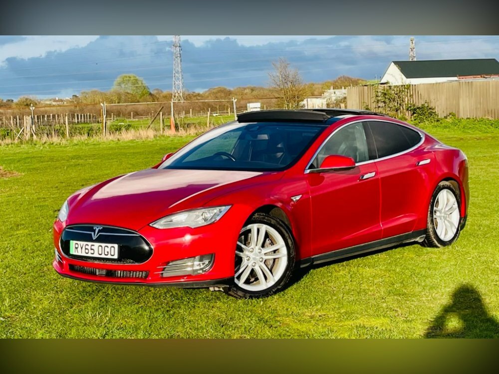 Compare Tesla Model S P85d Dual Motor 4Wd RY65OGO Red